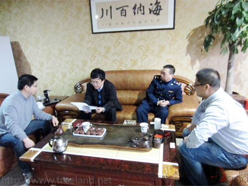 朱主任等和珍島總裁趙旭隆先生探討電子商務(wù)發(fā)展 朱主任等和珍島總裁趙旭隆先生探討電子商務(wù)發(fā)展